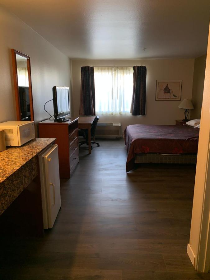 Econo Lodge Toppenish Exteriör bild